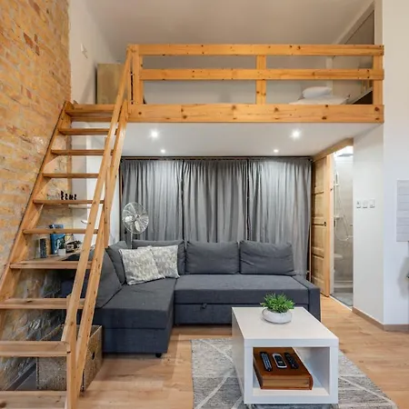 Wanderlust Hideaway